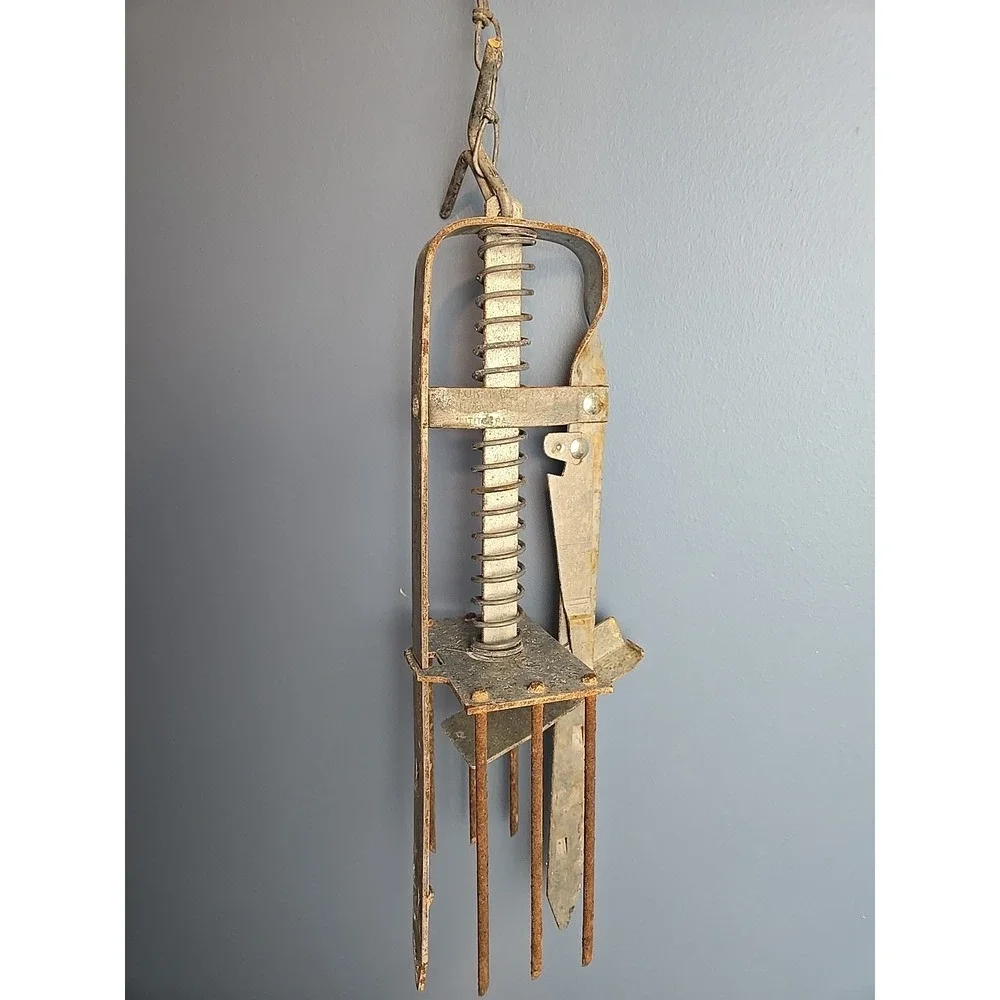 Vintage Victor Mole Trap Animal Trap Co. Made in USA